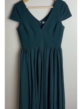 Dress The Population Corey V-Neck Dress Size Medium Pine Green Lace Hem Women’s